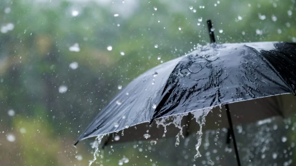 Lluvias continuarán este fin de semana tras acercamiento de vaguada