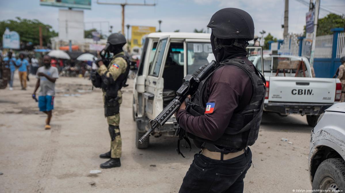 La policía haitiana dice que mató a varios miembros de las bandas de alias «Barbecue»