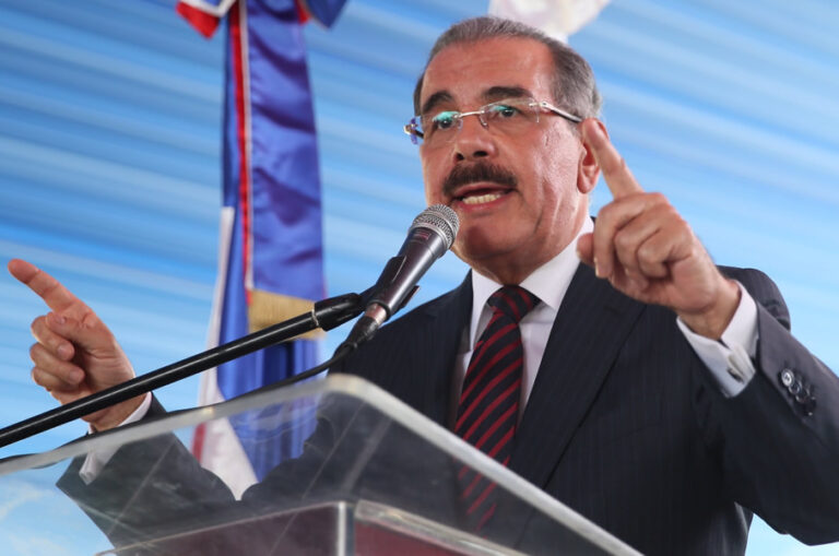 Danilo: «Ustedes no pueden permitir que les compren cédulas en sus narices»