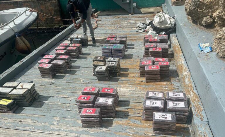 Incautan cerca de 1.4 toneladas de cocaína en costas de La Romana