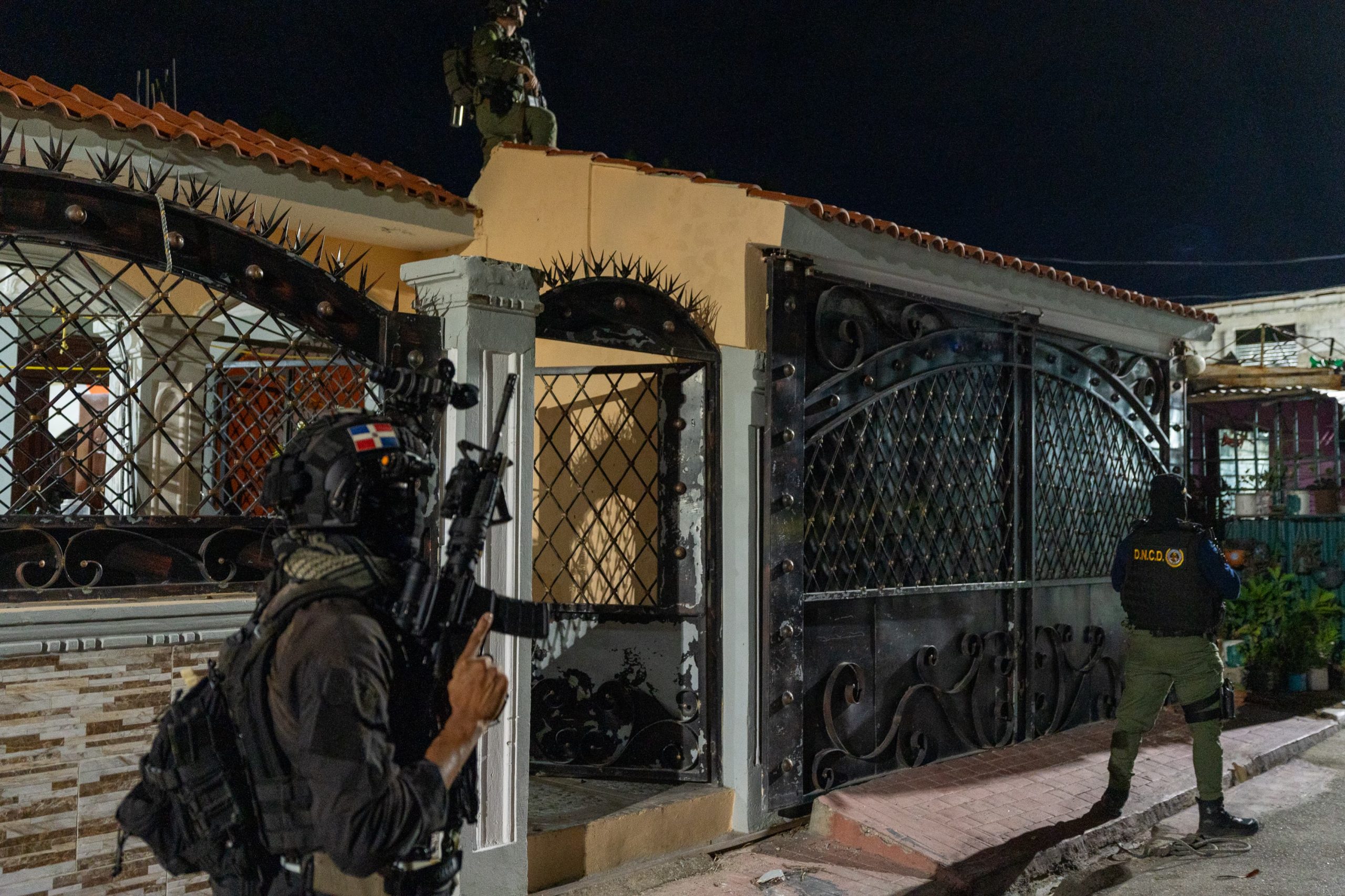 Ocupan armas y dinero en 38 allanamientos región Sur y SDE Ocupan armas y dinero en 38 allanamientos región Sur y SDE