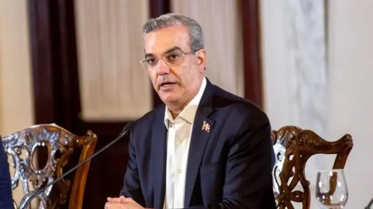 Abinader conforma comisión para la reforma penitenciaria