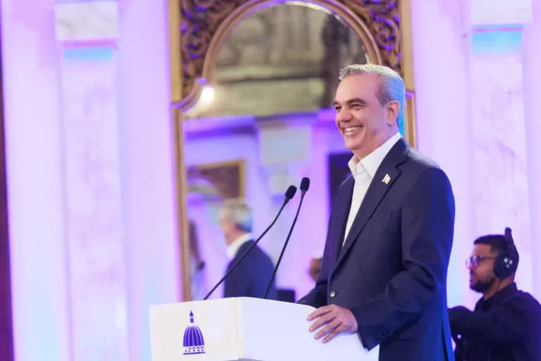 Abinader advierte quien cometa ilegalidad enfrentará la justicia