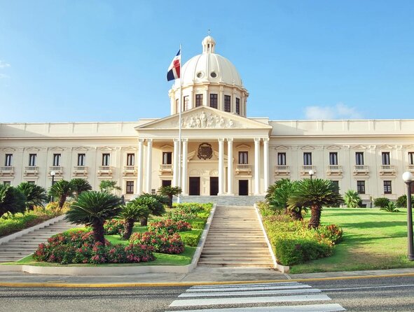 El Gobierno dice no habrá impunidad en caso de menor haitiana violada por agentes de migración