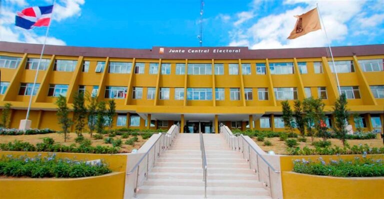 Partidos y JCE sostienen reunión sobre el montaje de las elecciones de mayo