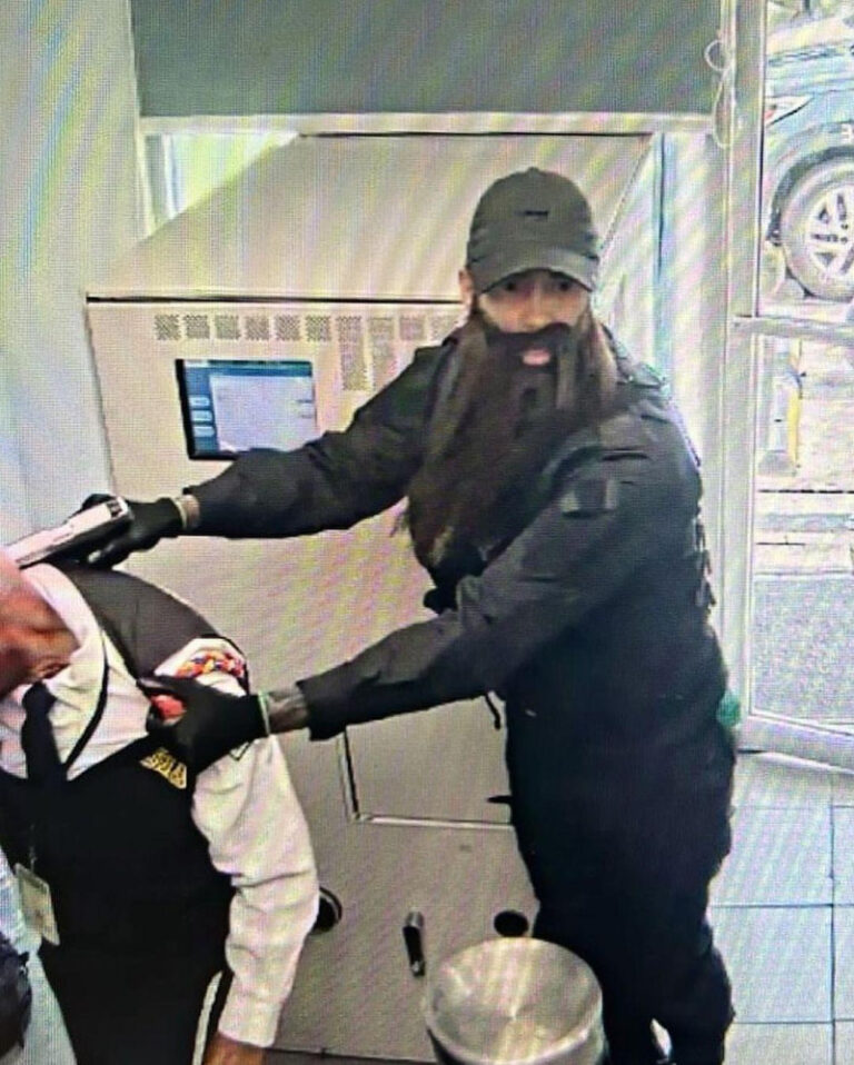 Policía: asaltantes de Banco Popular se reunieron el Día de las Madres para planificar crimen