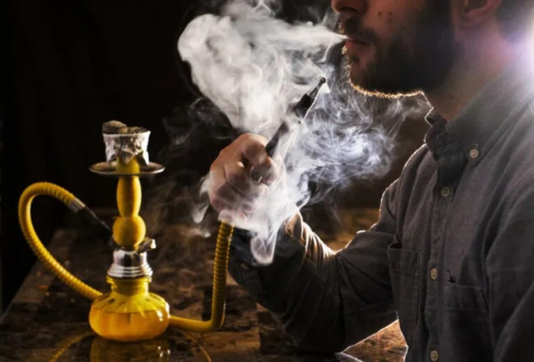 Obispo apoya prohibición de vapes y hookah en lugares públicos de Higüey