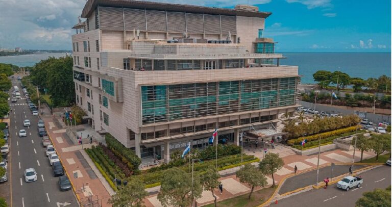 MP desmantelan red acusada de estafar 3,000 millones de pesos