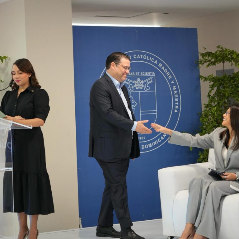 Lanzamiento de la Carrera Técnico Superior en Logística del @tep_pucmm