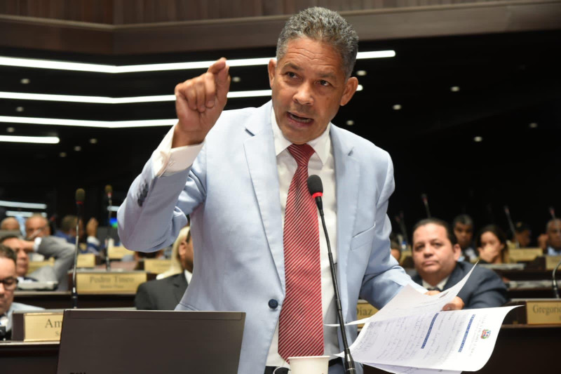 Dejan a Eugenio Cedeño fuera de comisión que estudia el Código Penal: “Es una censura contra mí” Dejan a Eugenio Cedeño fuera de comisión que estudia el Código Penal: “Es una censura contra mí”