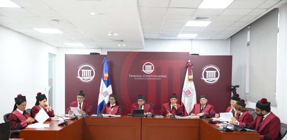 TC emplaza al Congreso a aprobar leyes que ordena la Constitución