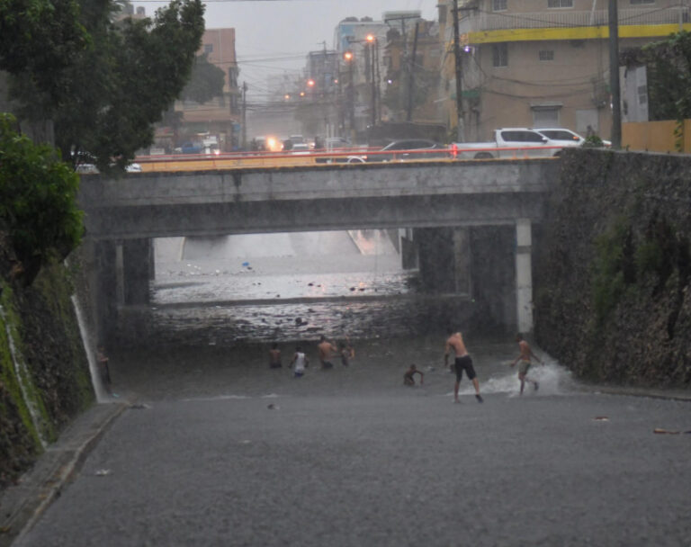 Onamet pide tener precaución y alerta que lluvias serán intensas durante el transcurso de la noche
