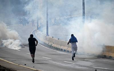 VENEZUELA: Al menos 2 muertos, decenas detenidos en protestas