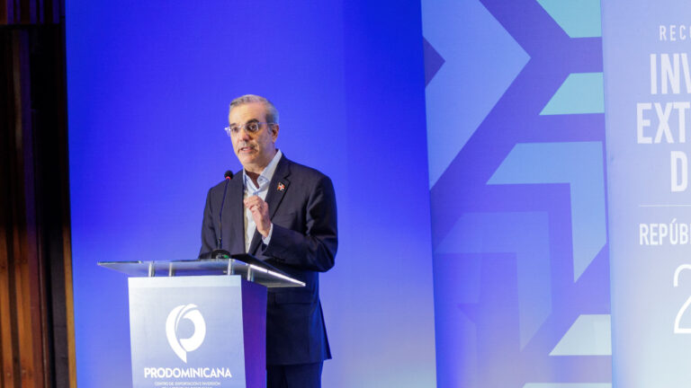 Abinader: Inversión extranjera RD establece récord US,390 MM