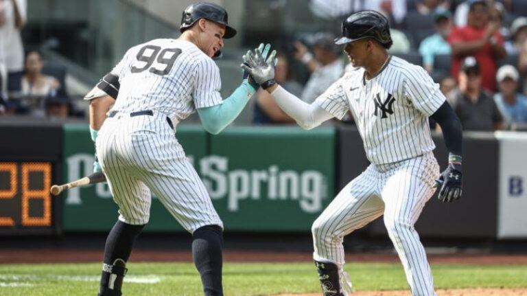 Yankees dan cinco jonrones y vencen 10-3 a Colorado