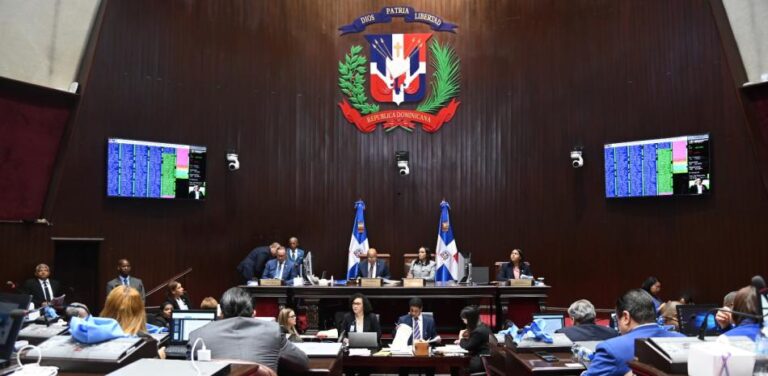Diputados deploran Educación no tenga cupo para los alumnos dominicanos