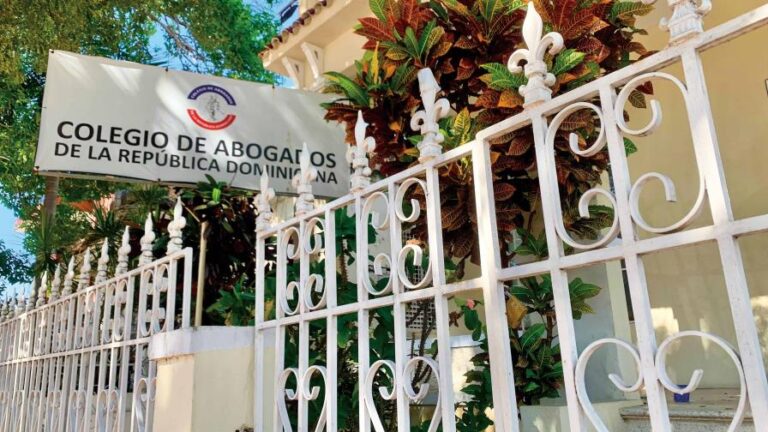 TSA ordena retiro de agentes policiales de las instalaciones del Colegio de Abogados