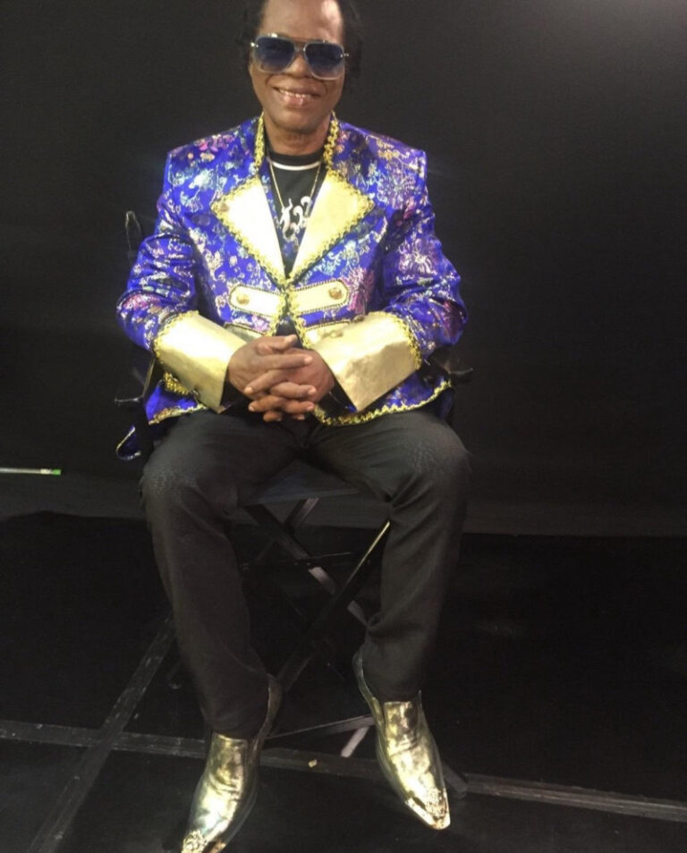 El «Fui fua, fui fua» sienta a Félix Cumbé en el trono de la bachata