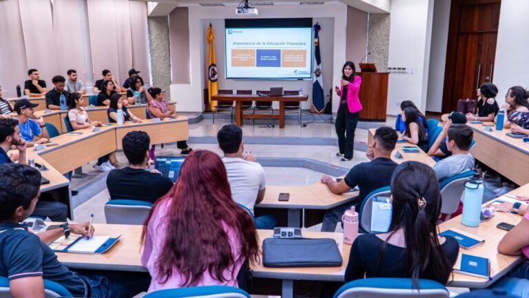 Banco Popular y PUCMM realizan Semana Popular