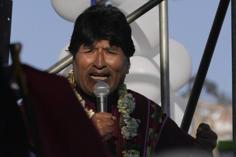 Bolivia: Emiten orden de detención contra Evo Morales