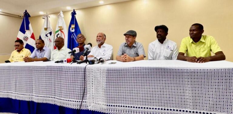 ADP aplaza convocatoria de movilización; asegura Minerd retiró supuesto embargo sobre cuentas