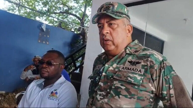 Director de Migración supervisa en Santiago centro de detención de haitianos ilegales