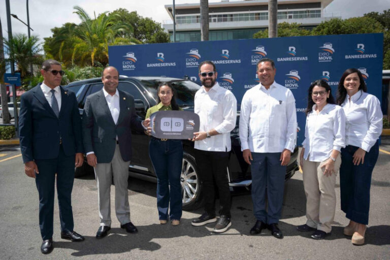 Expomóvil Banreservas cerró con financiamientos por más de RD,800 millones
