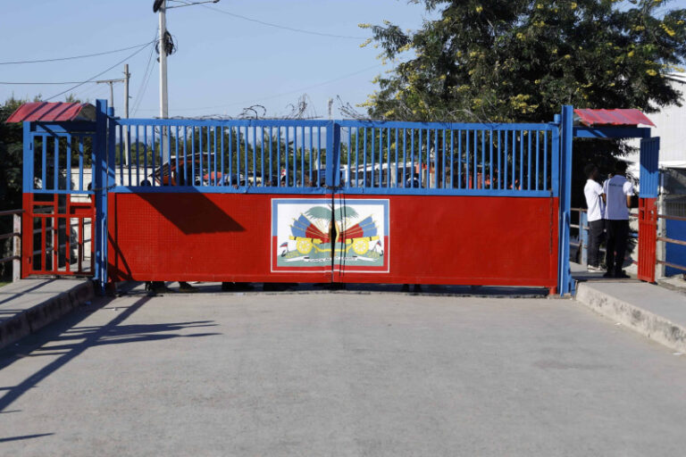 Haitianos amenazan con cierre de frontera por Dajabón