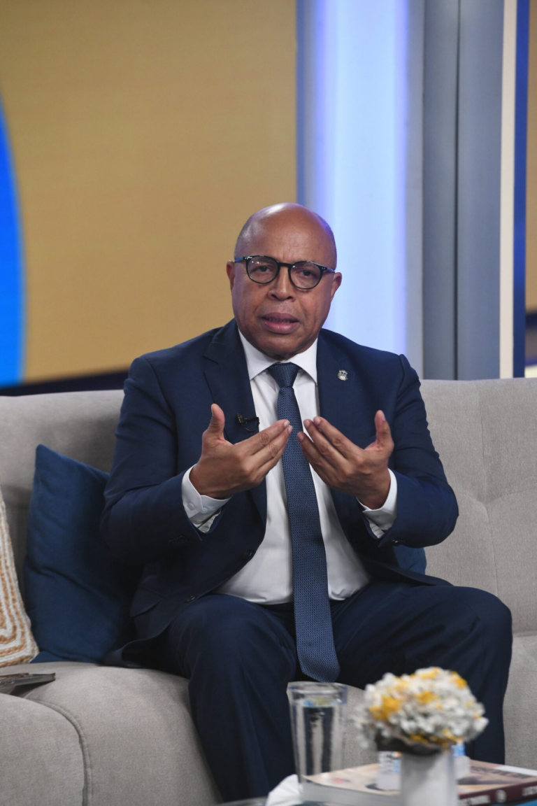 Pacheco asegura que reforma a la Constitución no beneficiará a nadie en particular