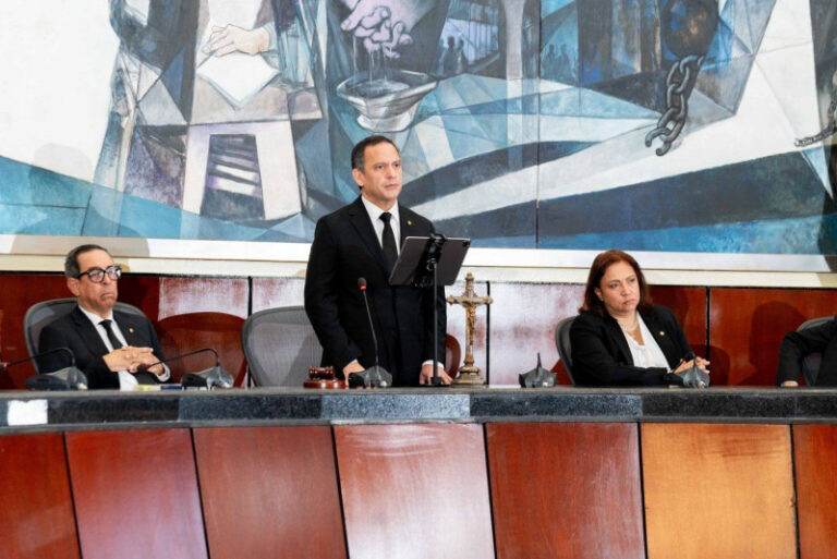 Molina niega Política de Protección de Datos límite el ejercicio periodístico