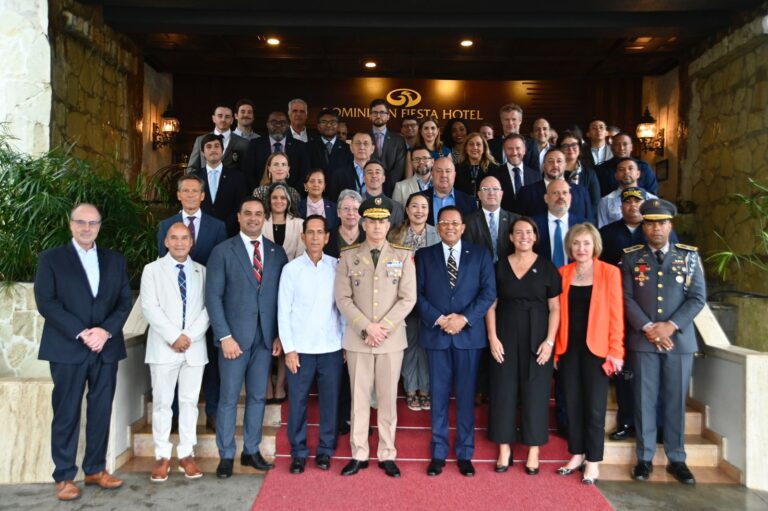 Lanzan Programa Global de Control de Carga y Pasajeros para fortalecer seguridad portuaria y fronteriza