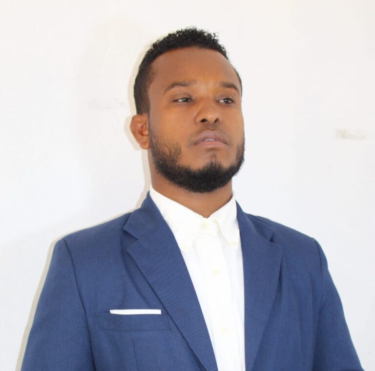 Reconocen labor del periodista Sandy Familia en Elías Piña