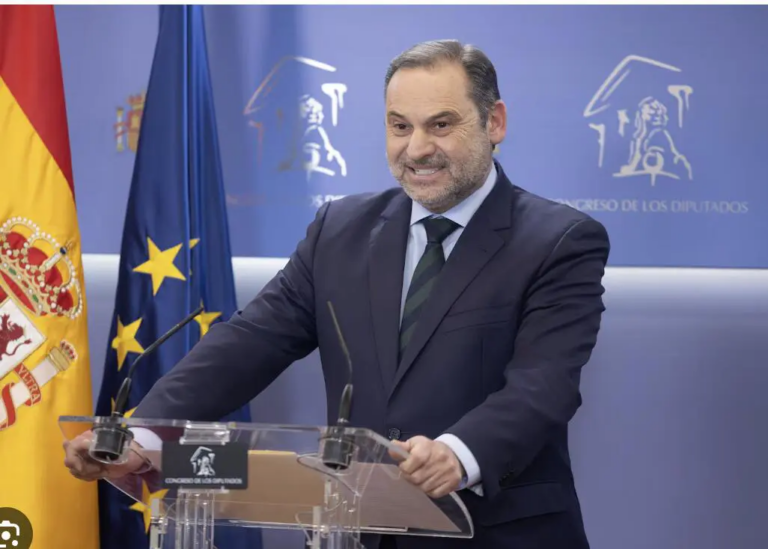 Exministro español habría constituido 14 empresas en República Dominicana para blanquear fortuna