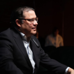 Eduardo Sanz Lovatón estrena su podcast «Yayo Pinto» con entrevista al “Big Papi” David Ortiz