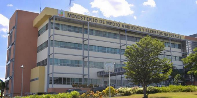 Banreservas emite pago por error a empleados de Medio Ambiente
