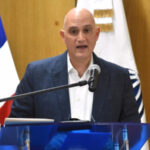 Pocos funcionarios se bajan del cargo oficial por cuenta propia