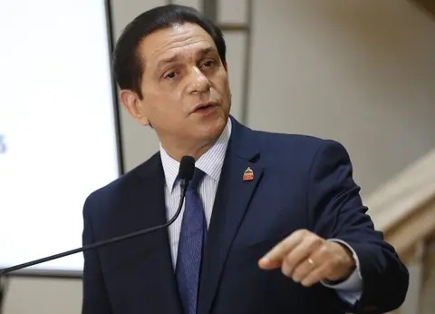 Senador Rivera deplora 17 % del presupuesto de salud se va en haitianos