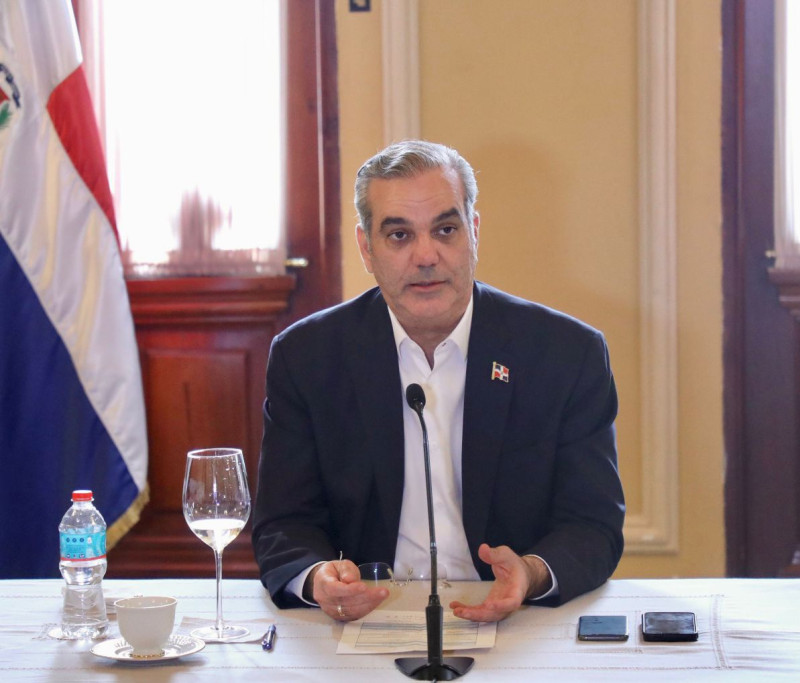 Dos ministerios siguen vacantes por renuncias de titulares
