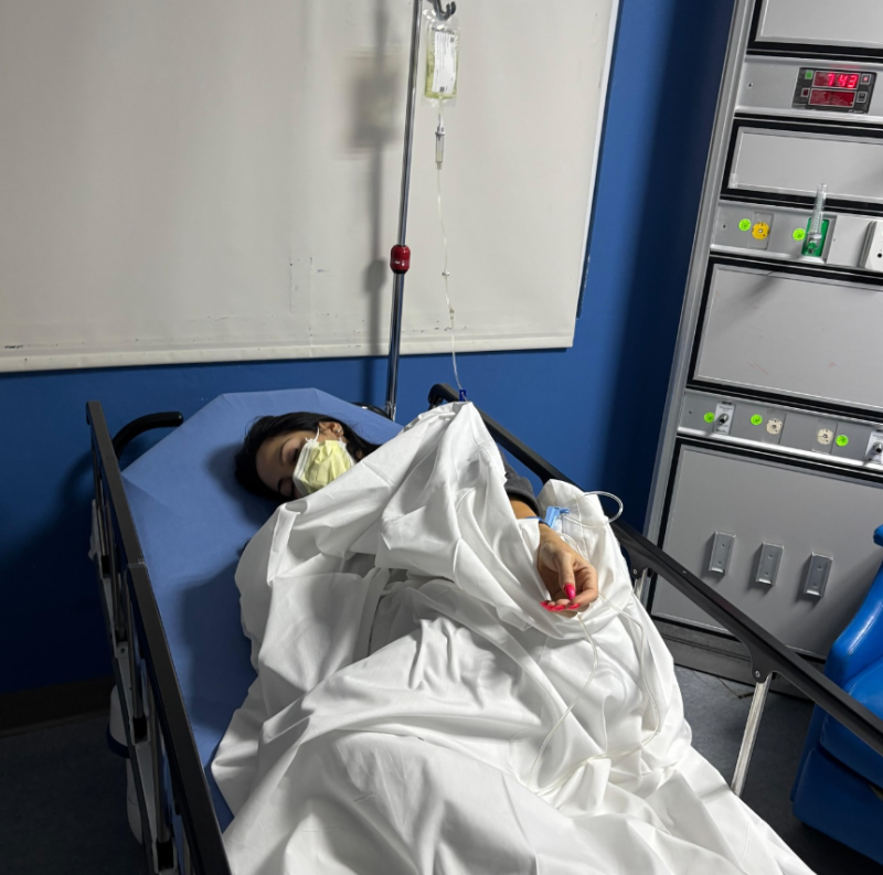 Natti Natasha estuvo hospitalizada por un dolor en la vejiga horas antes de cantarle a Jenniffer González Natti Natasha estuvo hospitalizada por un dolor en la vejiga horas antes de cantarle a Jenniffer González