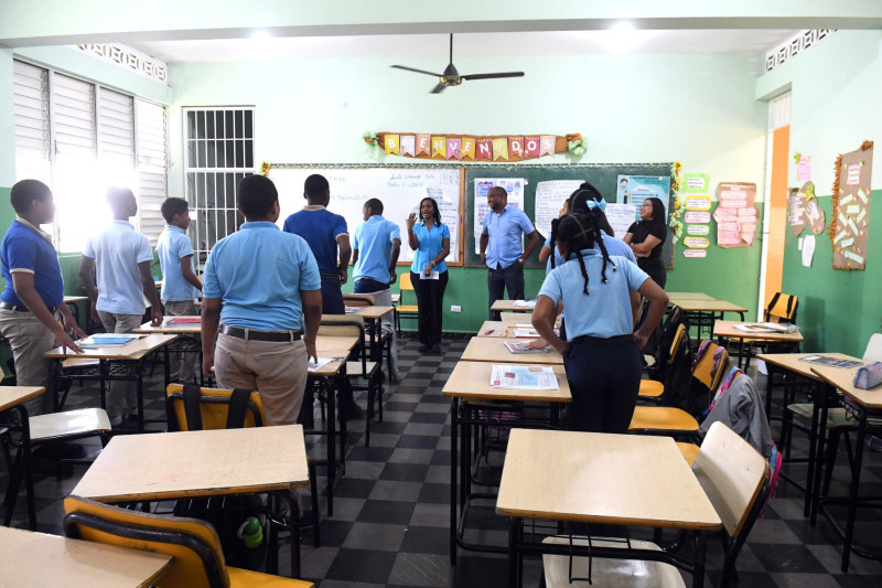 Educación dará 50 mil pesos a mil profesores si logran alfabetizar a estudiantes en etapa oportuna