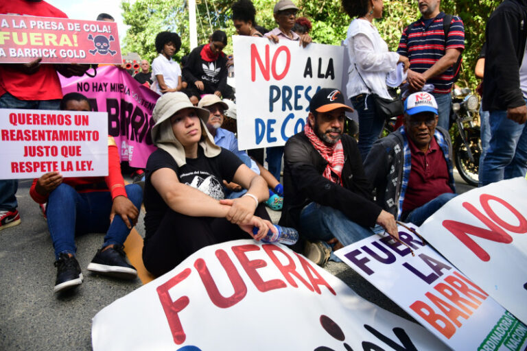 Más de cinco horas de marcha en contra de la Barrick Gold