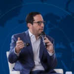 Ministro Sigmund Freund Destaca la Necesidad de Impulsar la Participación Juvenil en la Administración Pública