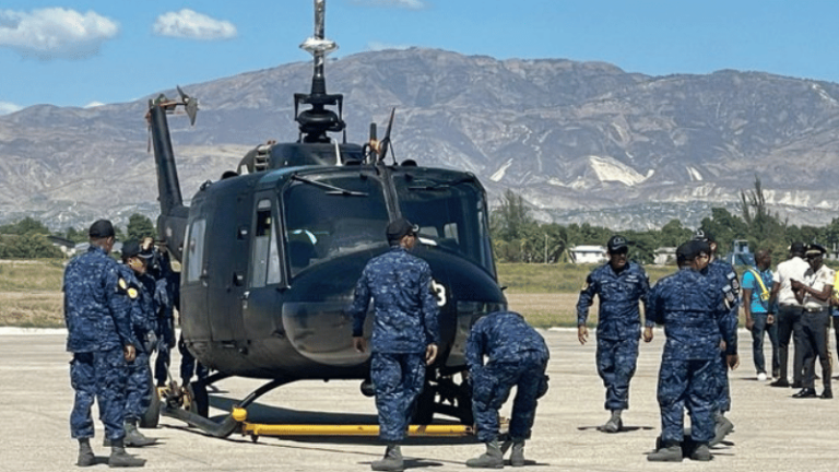 VIDEO:Haití recibe tres helicópteros de Fuerza Multinacional a bordo de avión Antonov