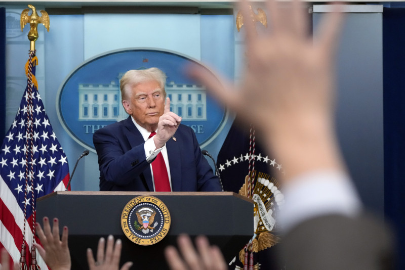 Trump insiste que en piensa «recuperar el Canal de Panamá, o algo muy gordo va a pasar»