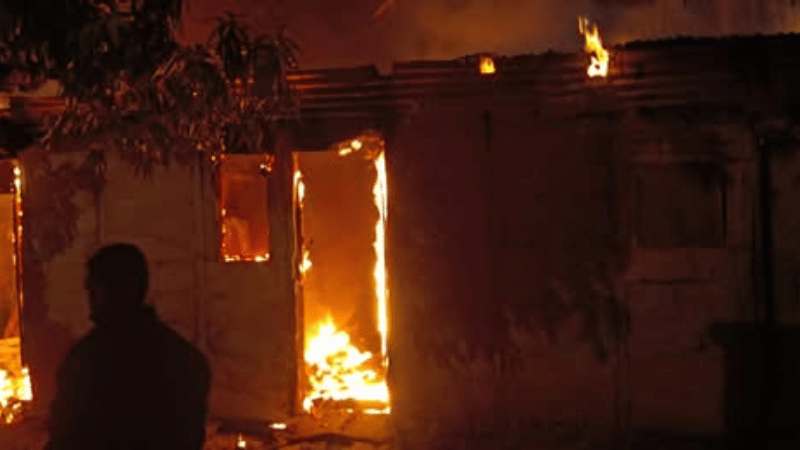 Niño de Cuatro Años Fallece Calcinado en Incendio en Vicente Noble