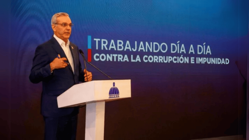 Abinader pide investigar «más allá» la licitación de la OCI cancelada por Contrataciones Públicas