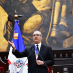 Luis Abinader asegura que la clase media crecerá del 40% al 50% de la población