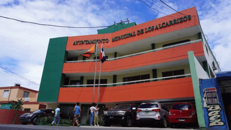 Ayuntamiento de Los Alcarrizos Continúa Pago de Prestaciones a Exempleados