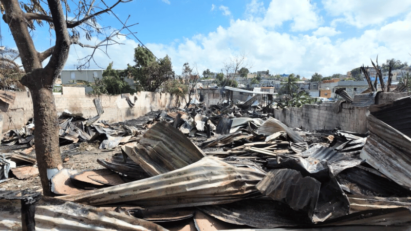 Incendio de gran magnitud consume ocho talleres de ebanistería en Canta La Rana Incendio de gran magnitud consume ocho talleres de ebanistería en Canta La Rana