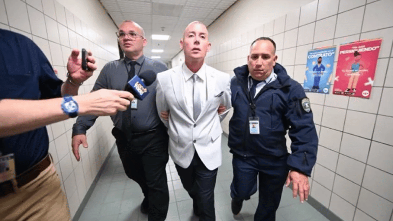 Cosculluela saldrá de prisión tras pagar una fianza de 150,000 dólares